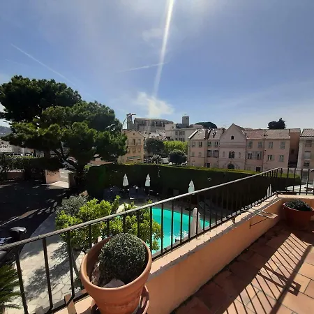Otel L'olivier - Piscine & Parking