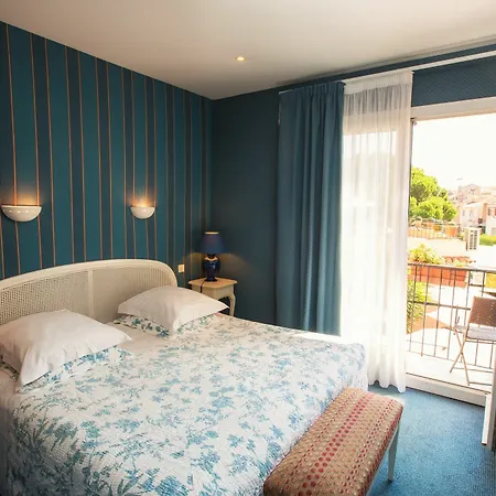 Otel L'olivier - Piscine & Parking 3*